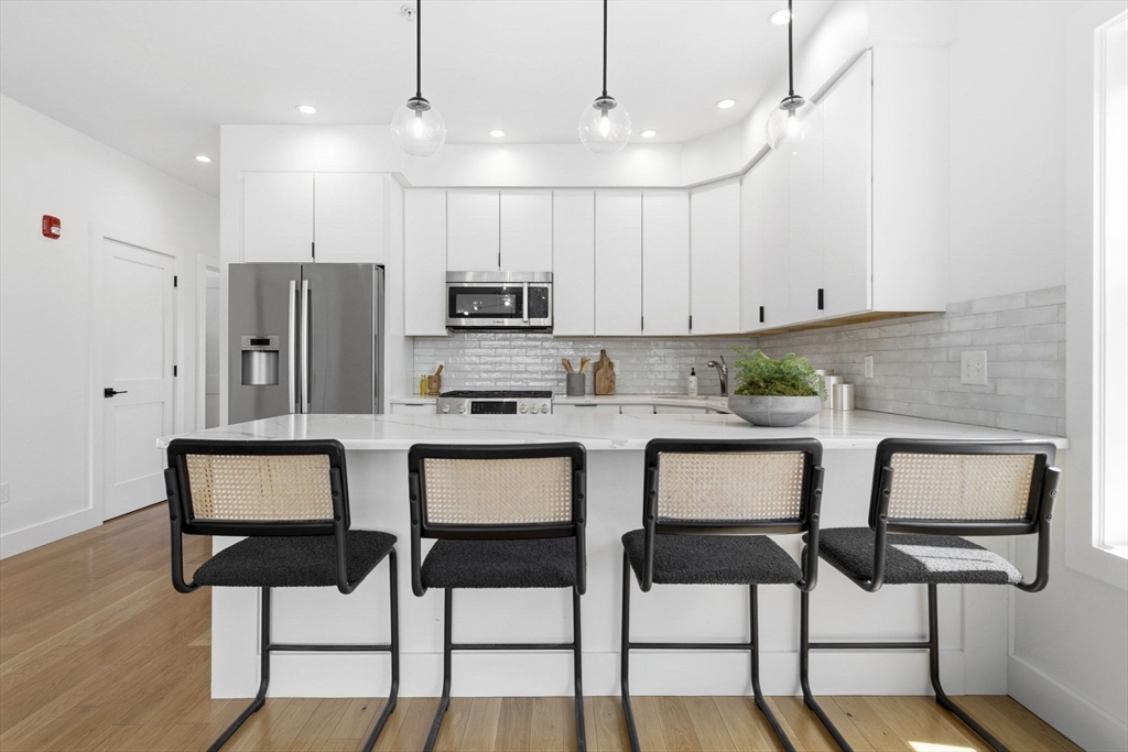 87 Madison Ave 3