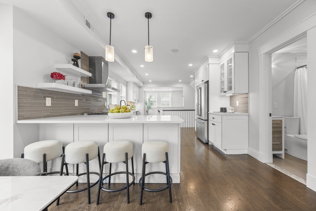 72 Governor Winthrop Rd 2