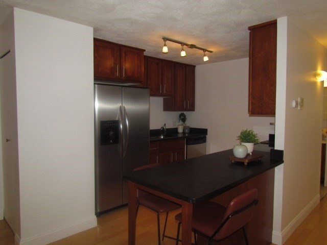 Somerville, Massachusetts 02143, United States, 2 Bedrooms Bedrooms, ,1 BathroomBathrooms,Residential,Active,145798