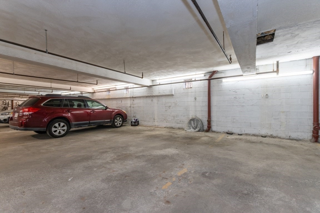 Somerville, Massachusetts 02143, United States, 2 Bedrooms Bedrooms, ,1 BathroomBathrooms,Residential,Active,145798