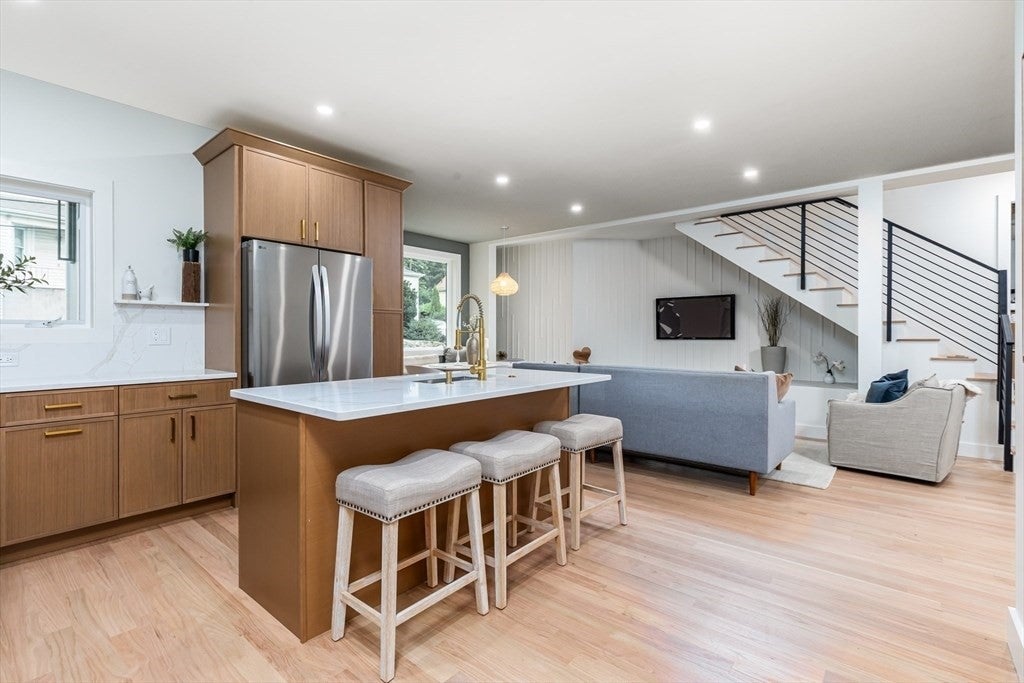 28 Thornton Park #B, Winthrop, MA, 28 Thornton Park #B, Winthrop, MA Photo #13
