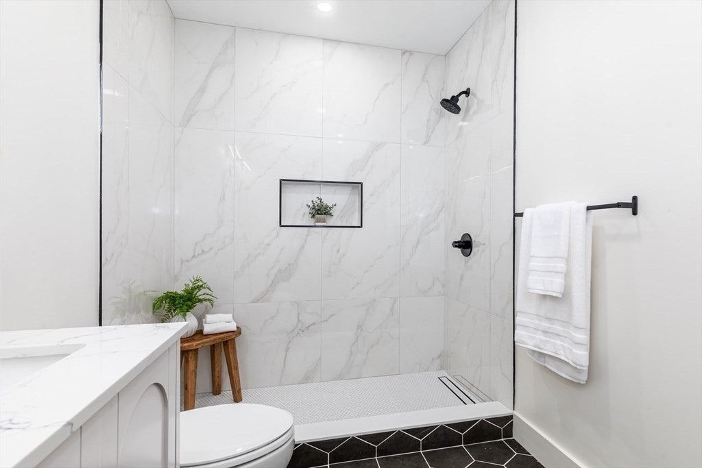 28 Thornton Park #B, Winthrop, MA, 28 Thornton Park #B, Winthrop, MA Photo #23