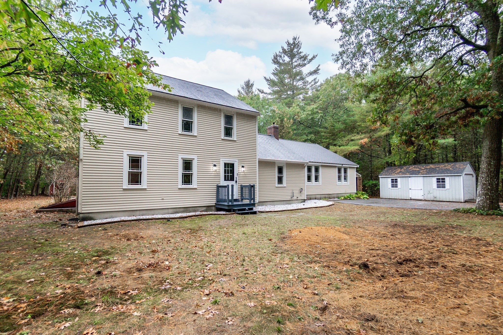 9 Russell Holmes Way
