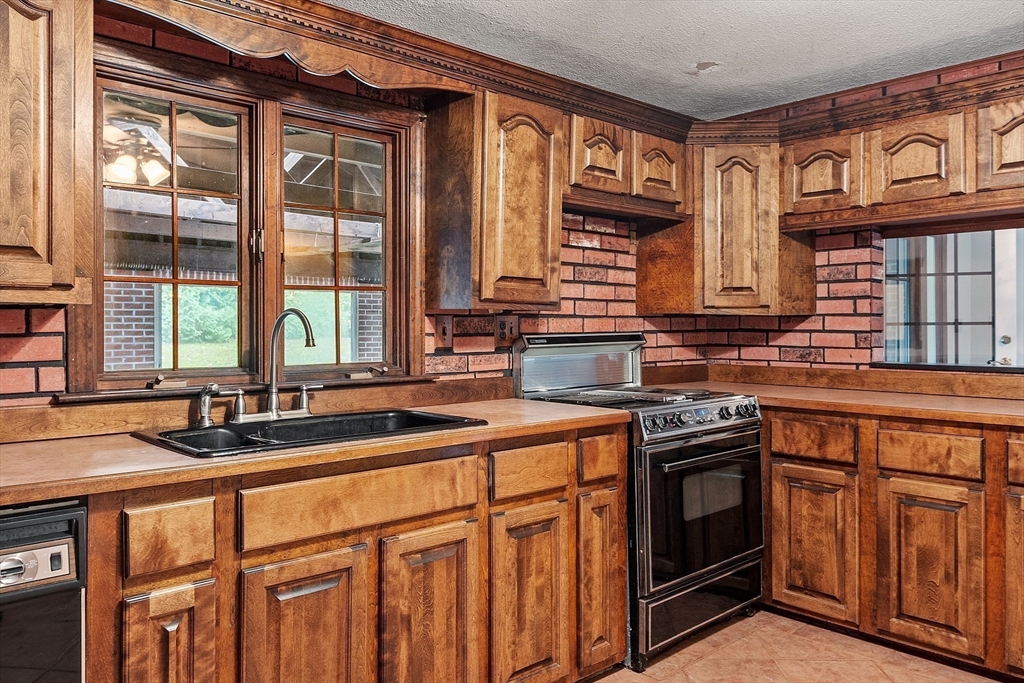 87 Hubbardston Road