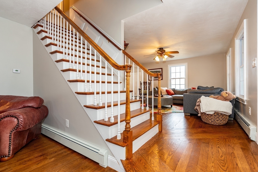 Rehoboth, Massachusetts 02769, United States, 4 Bedrooms Bedrooms, ,3 BathroomsBathrooms,Residential,Pending,154155