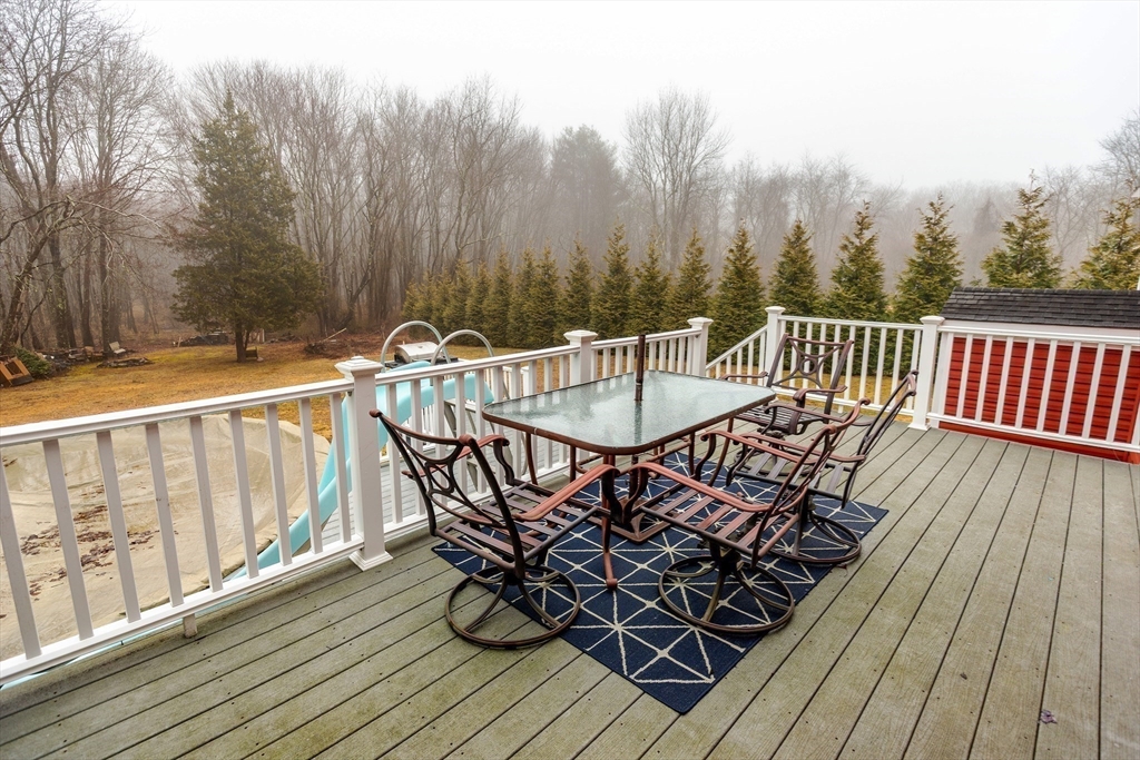 Rehoboth, Massachusetts 02769, United States, 4 Bedrooms Bedrooms, ,3 BathroomsBathrooms,Residential,Pending,154155