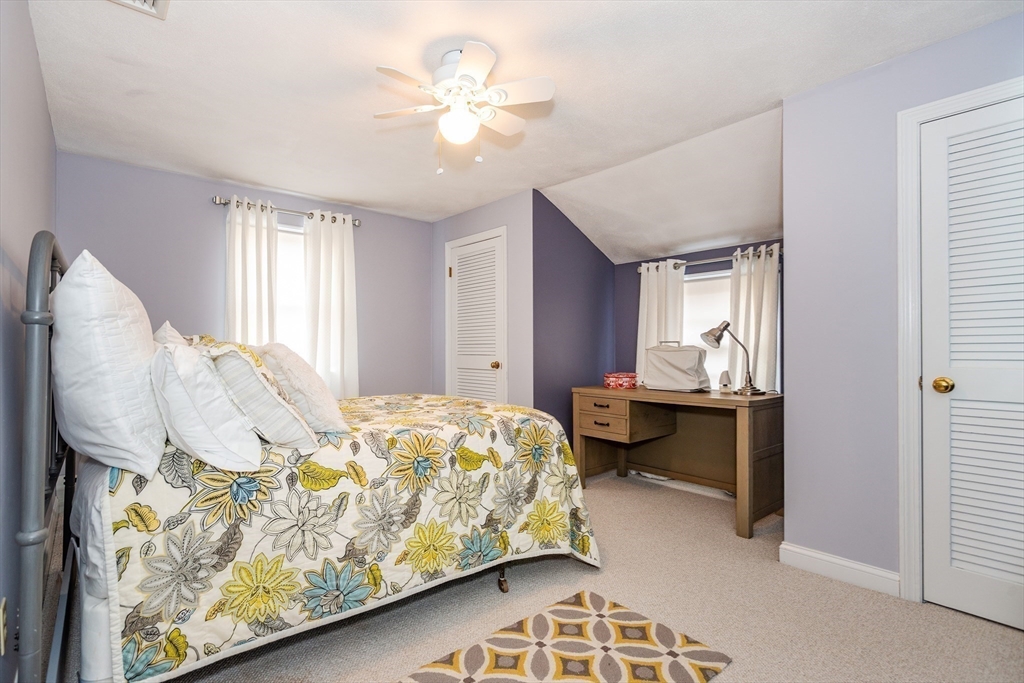 Rehoboth, Massachusetts 02769, United States, 4 Bedrooms Bedrooms, ,3 BathroomsBathrooms,Residential,Pending,154155