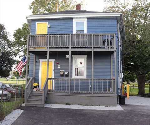 11 Palmer St Fall River MA 02724