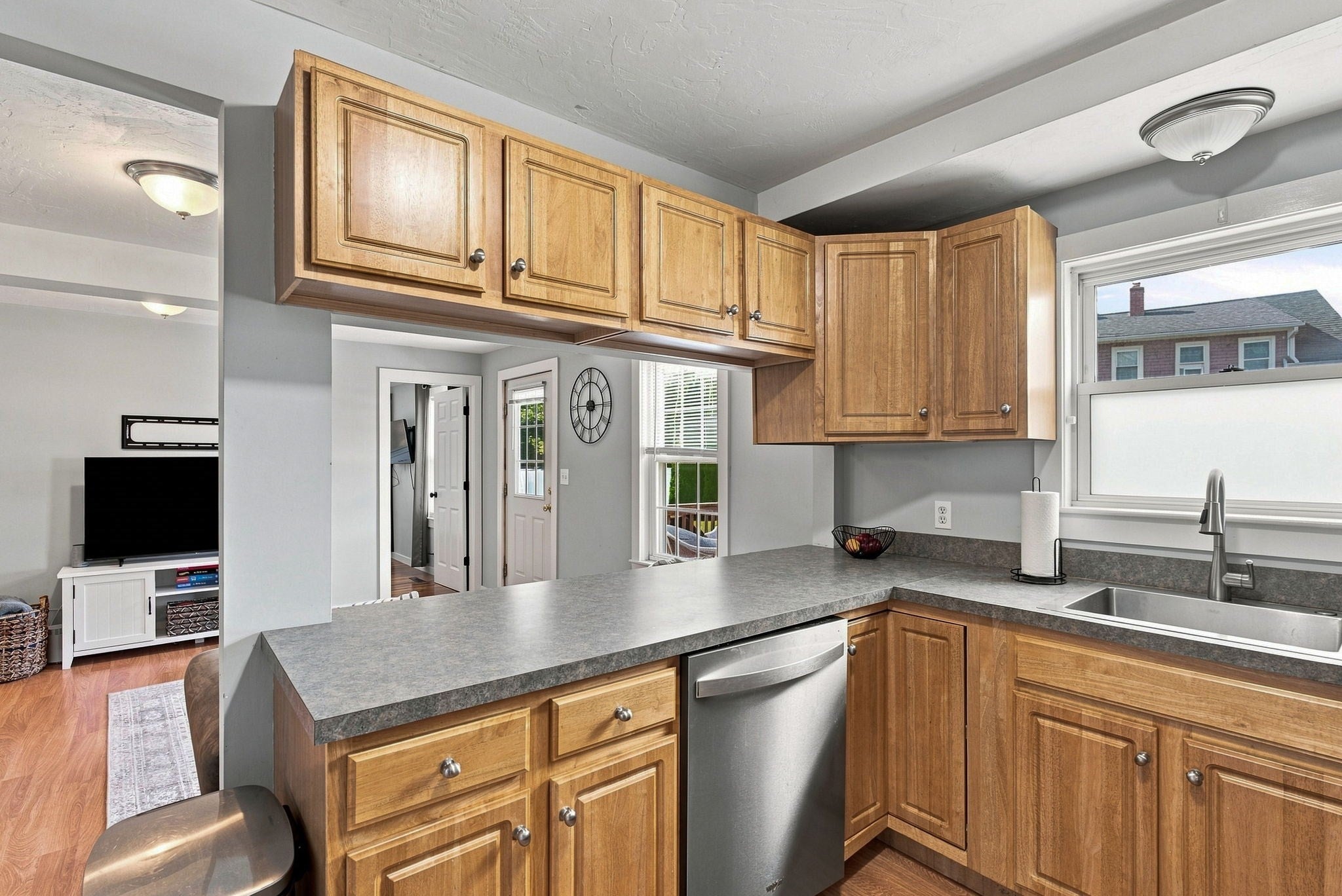 247 Millbury Ave, Millbury, MA Photo #14