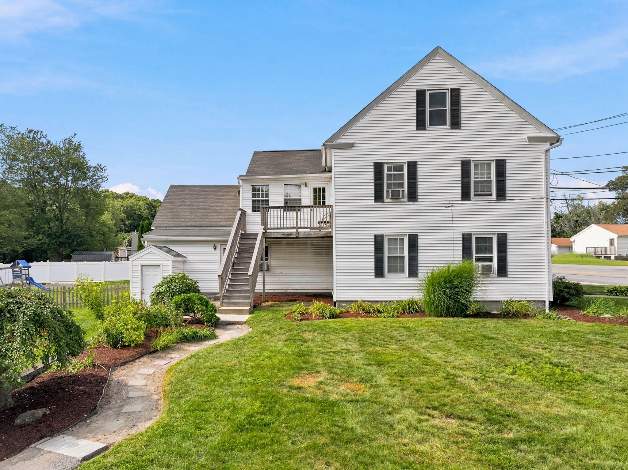 247 Millbury Ave, Millbury, MA Photo #2