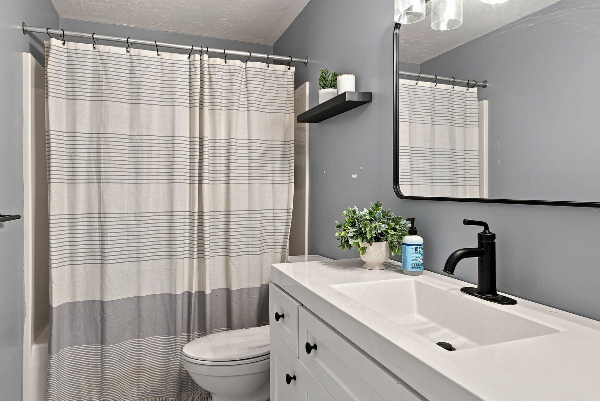 247 Millbury Ave, Millbury, MA Photo #9