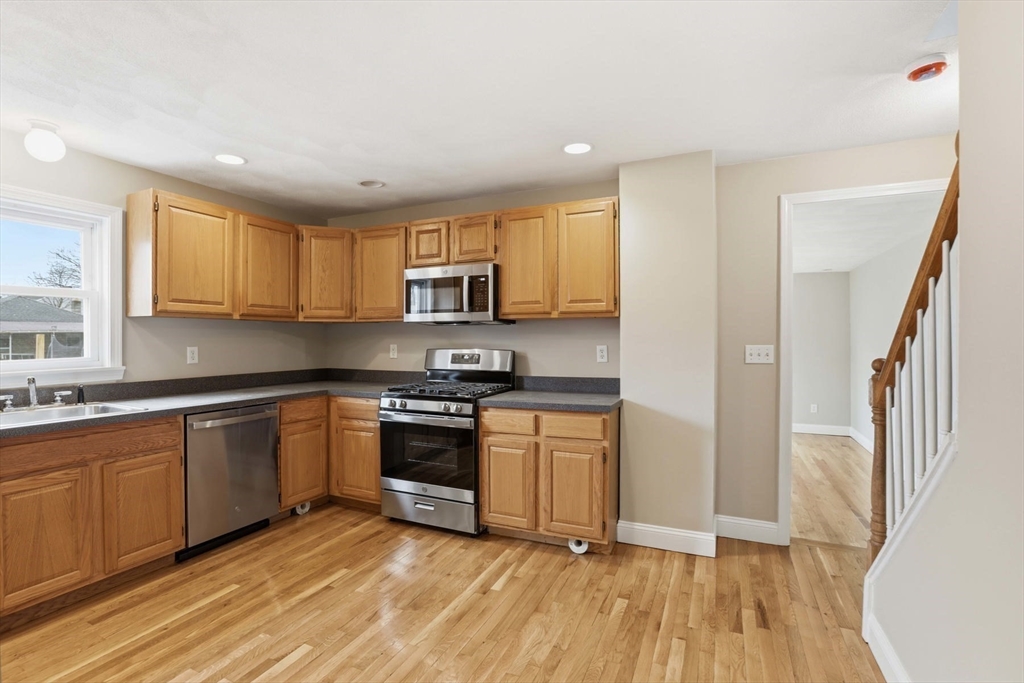 20 Buck St, Woburn, MA Photo #3