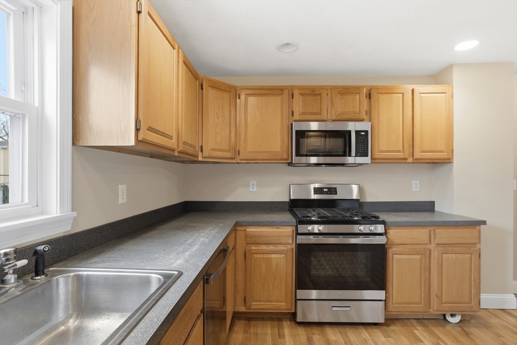 20 Buck St, Woburn, MA Photo #4