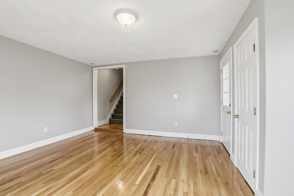 20 Buck St, Woburn, MA Photo #9