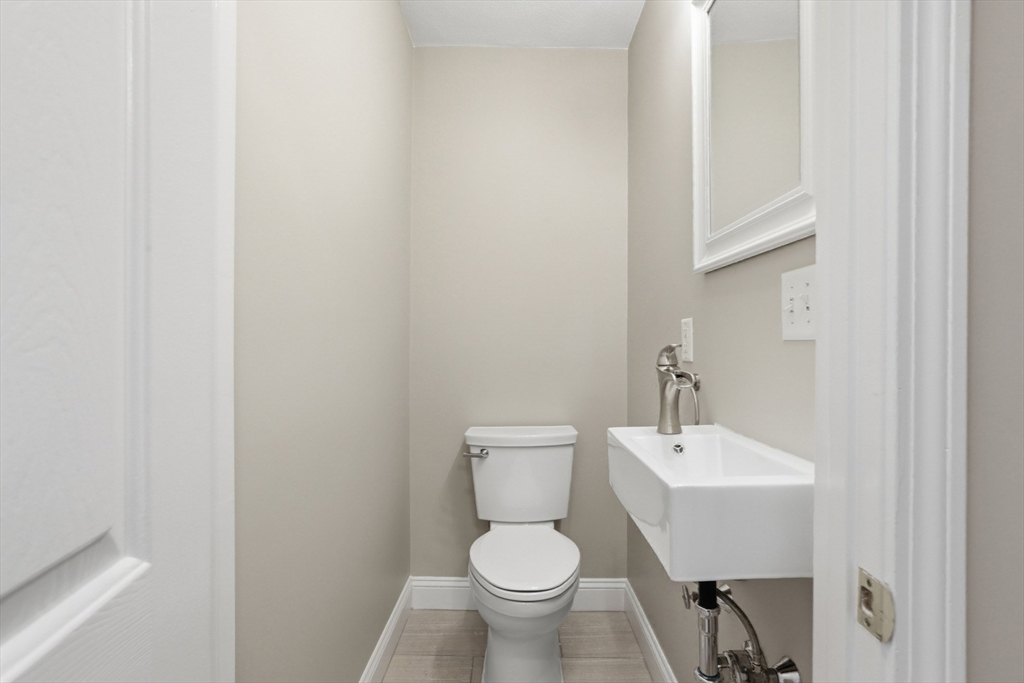 20 Buck St, Woburn, MA Photo #14