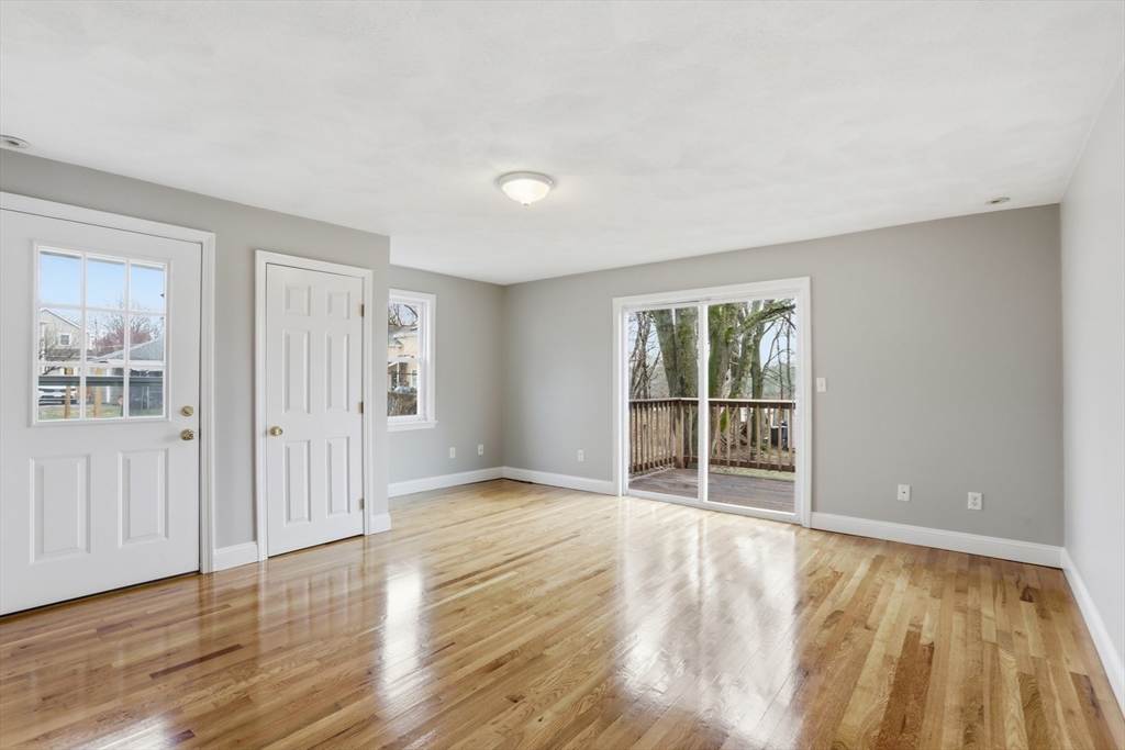 20 Buck St, Woburn, MA Photo #6