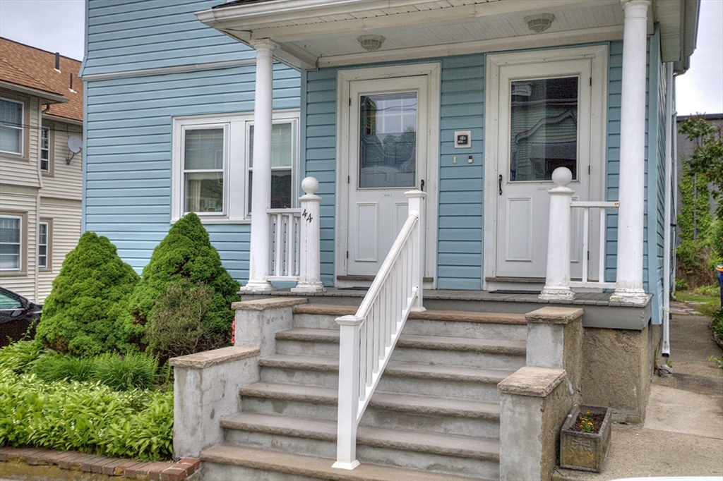44 Cottage Park Rd