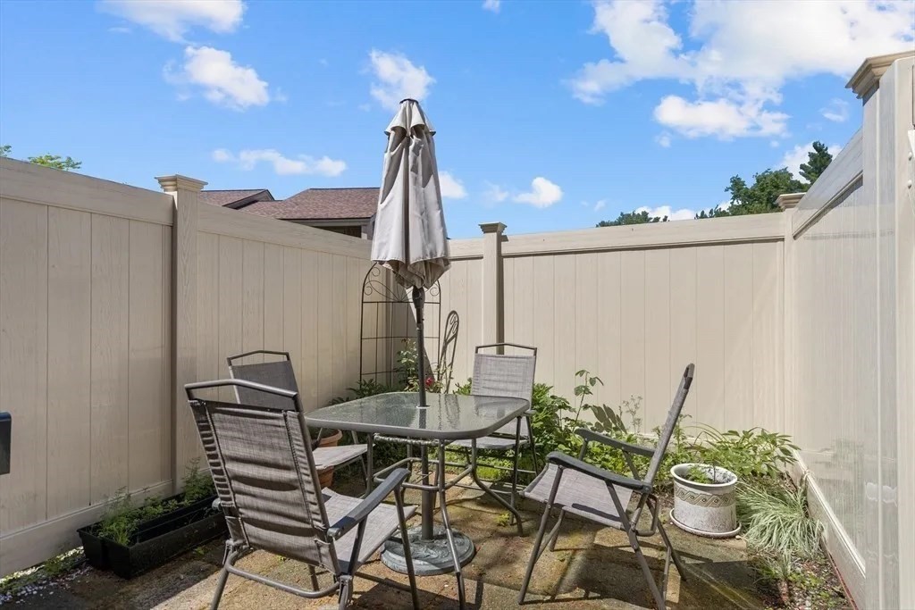 109 Greenbrook Dr 109