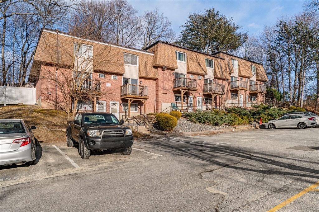 645 Robbins Ave 55