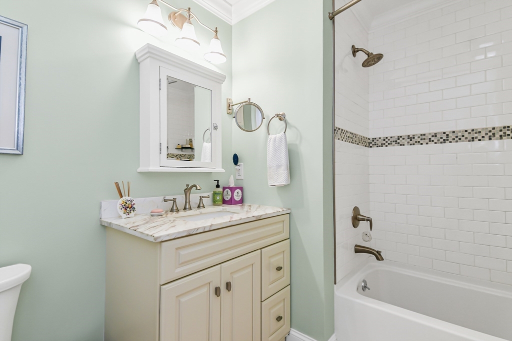 104 Main St #2, Amesbury, MA Photo #19