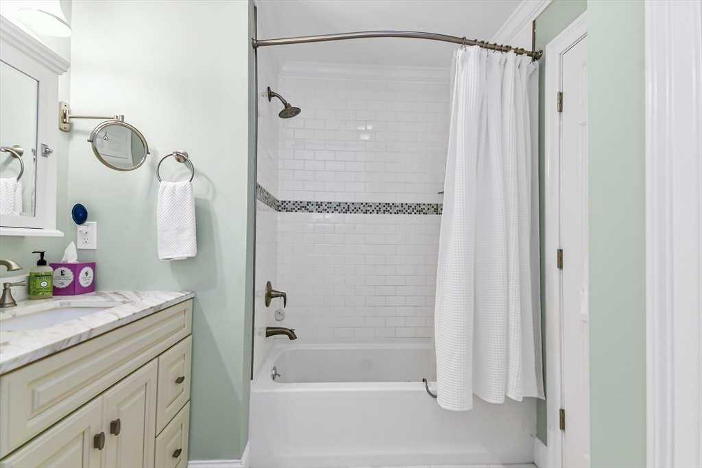 104 Main St #2, Amesbury, MA Photo #18