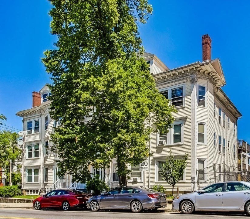 472 Warren