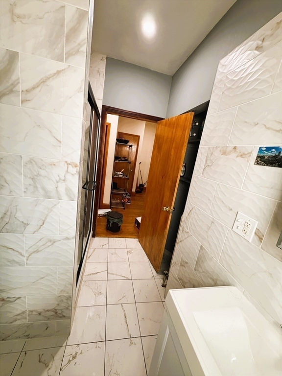 472 Warren St, Boston, MA Photo #9