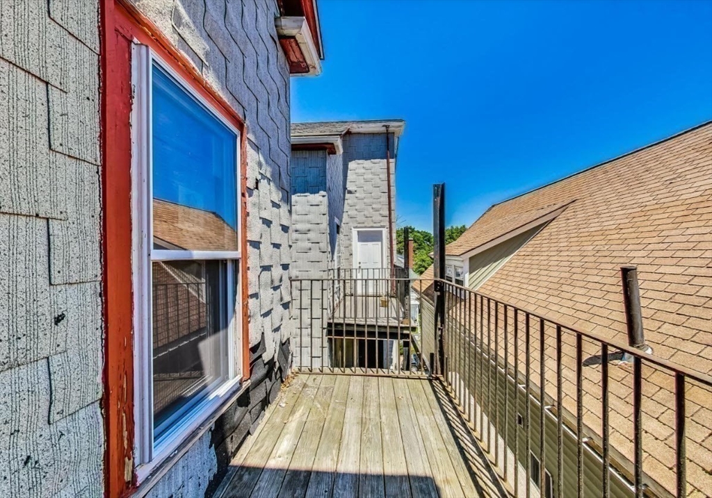 472 Warren St, Boston, MA Photo #23