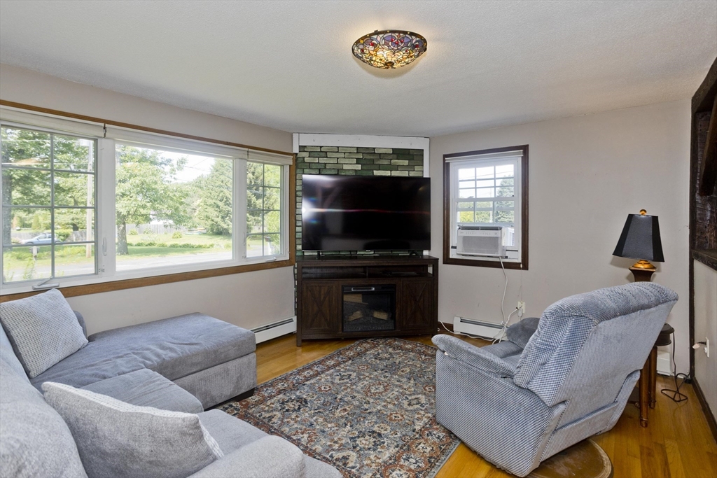 8 Field St