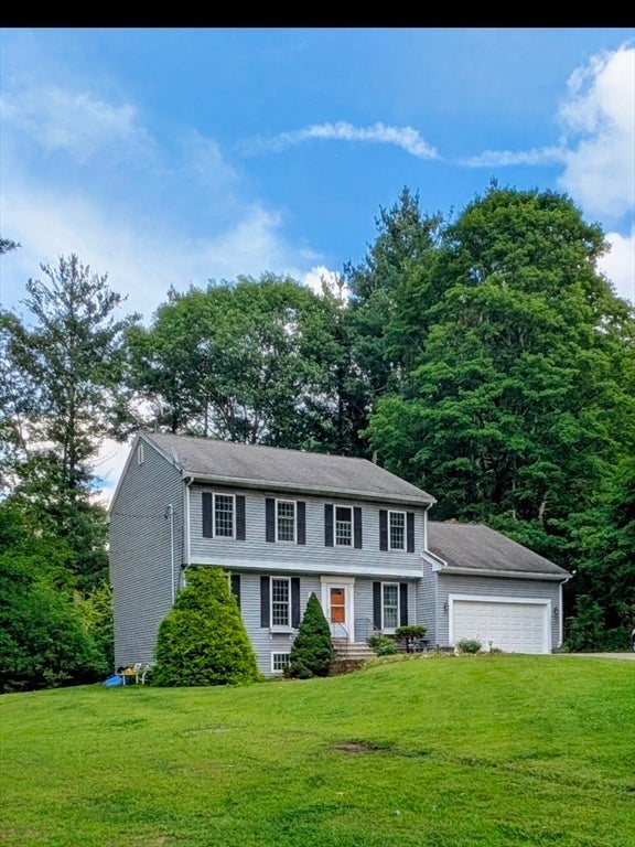 Photo of 38 Lake St, Spencer, MA