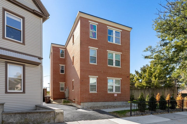 Photo 1 of 23 — 81 Chelsea St, Everett, MA 02149
