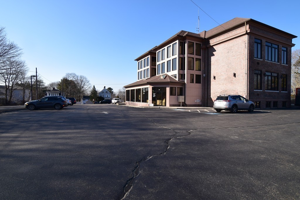 169 N Franklin Street 5