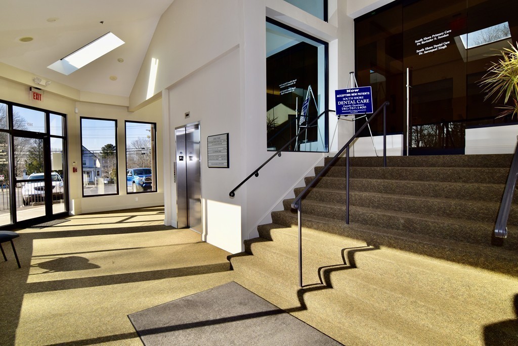 169 N Franklin Street 5