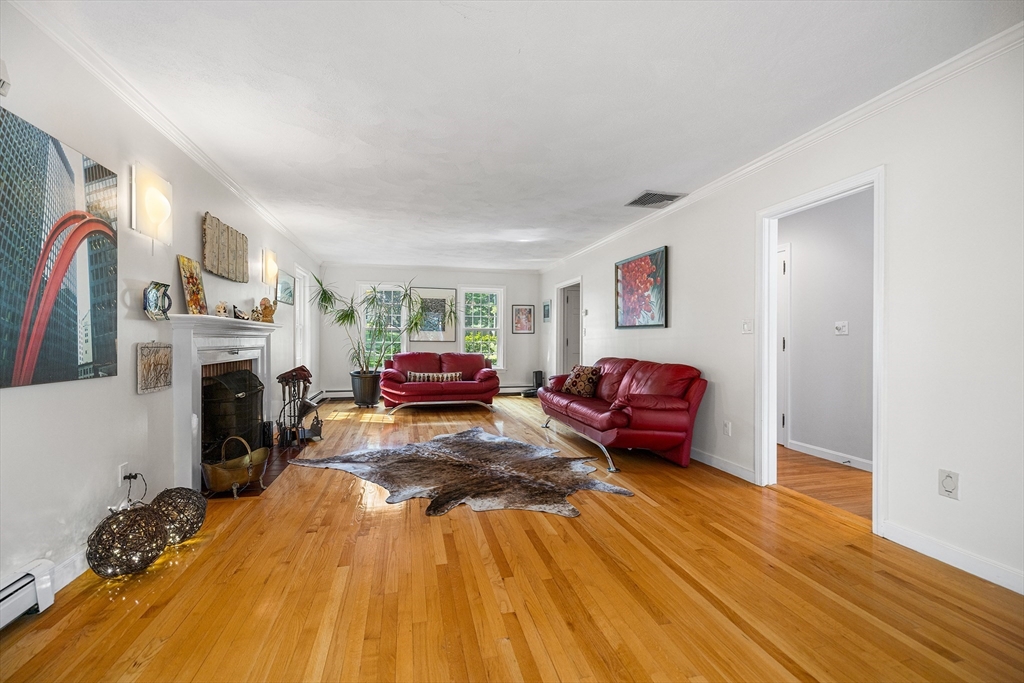 20 Olde Colony Dr
