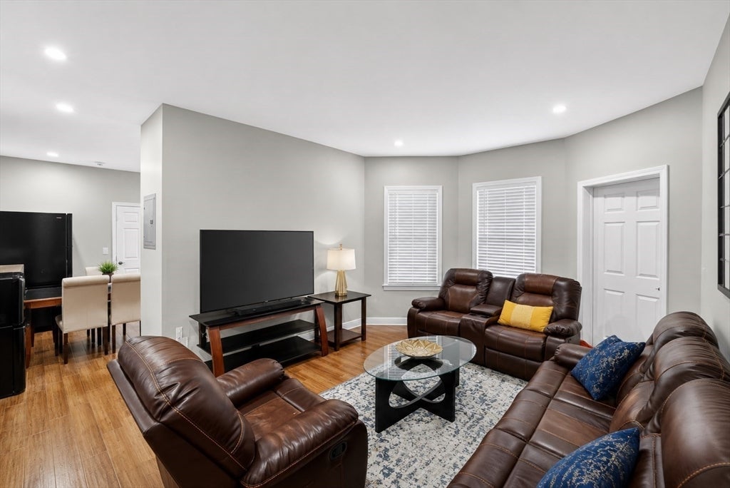 37 Stonehurst St, Boston, MA Photo #17