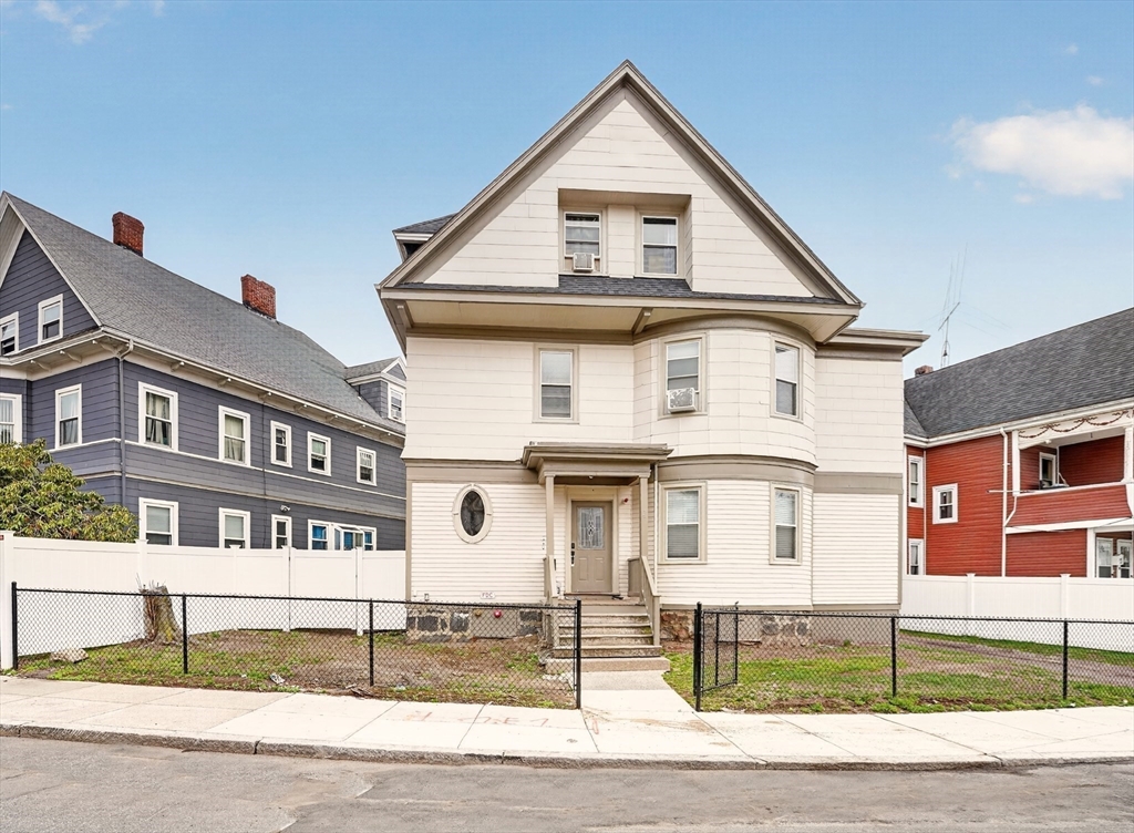 37 Stonehurst St, Boston, MA Photo #2