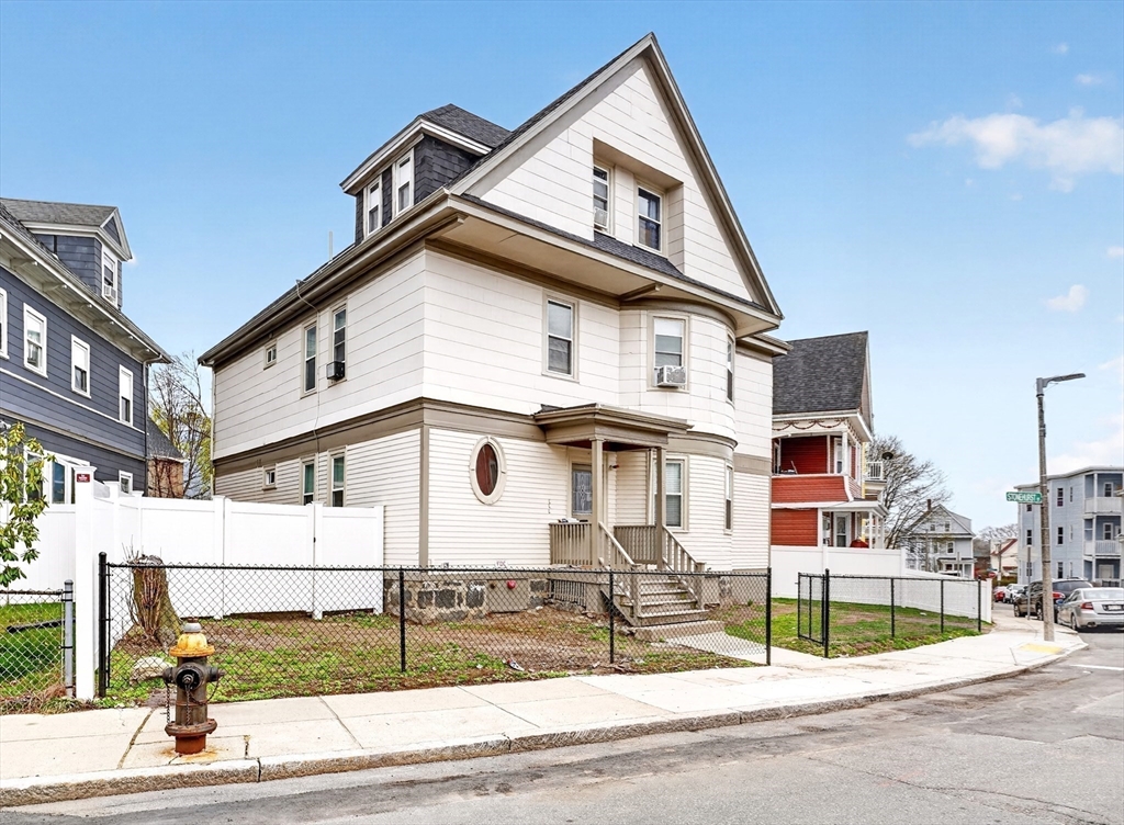 37 Stonehurst St, Boston, MA Photo #4