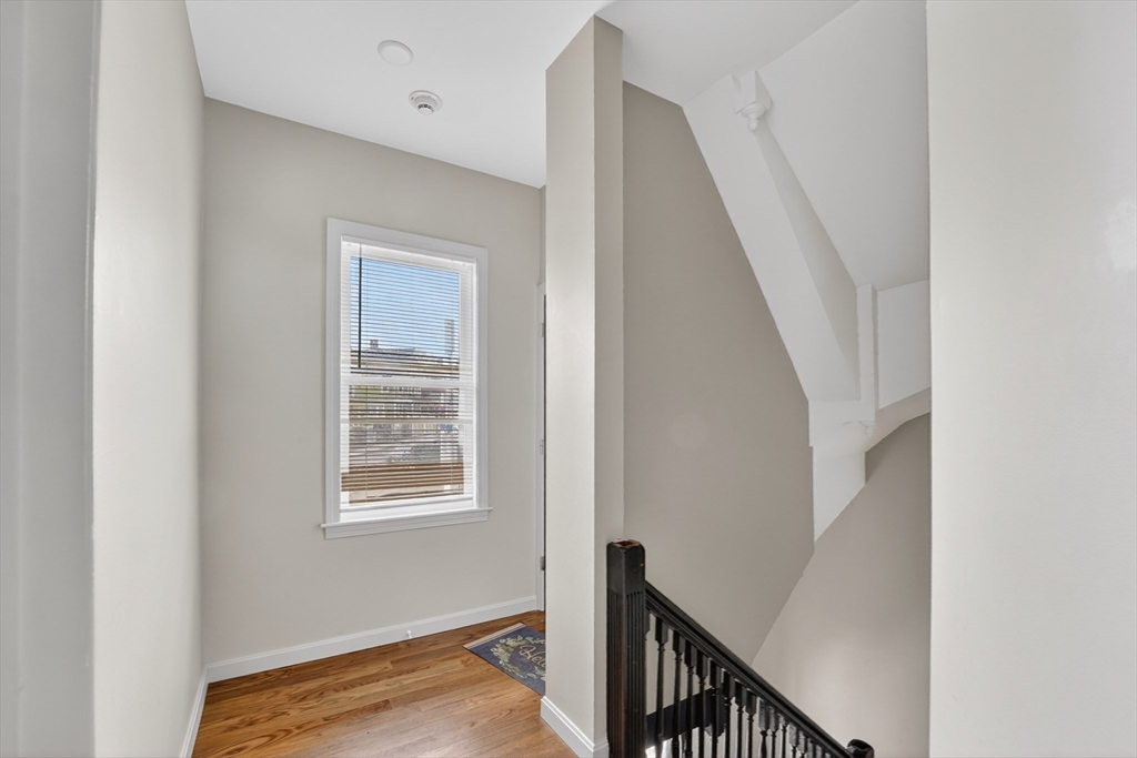37 Stonehurst St, Boston, MA Photo #26