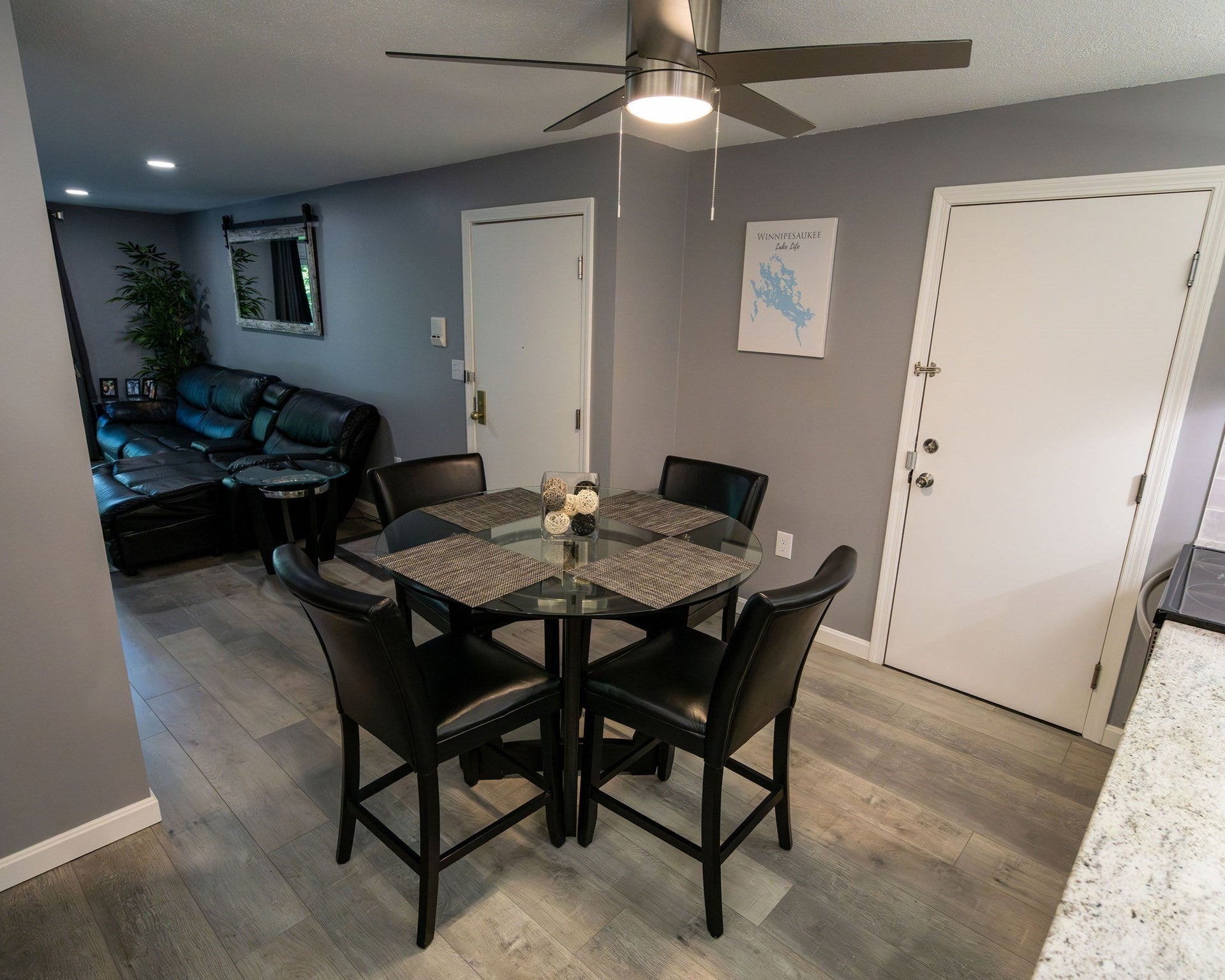 6 Autumn Leaf Dr 18