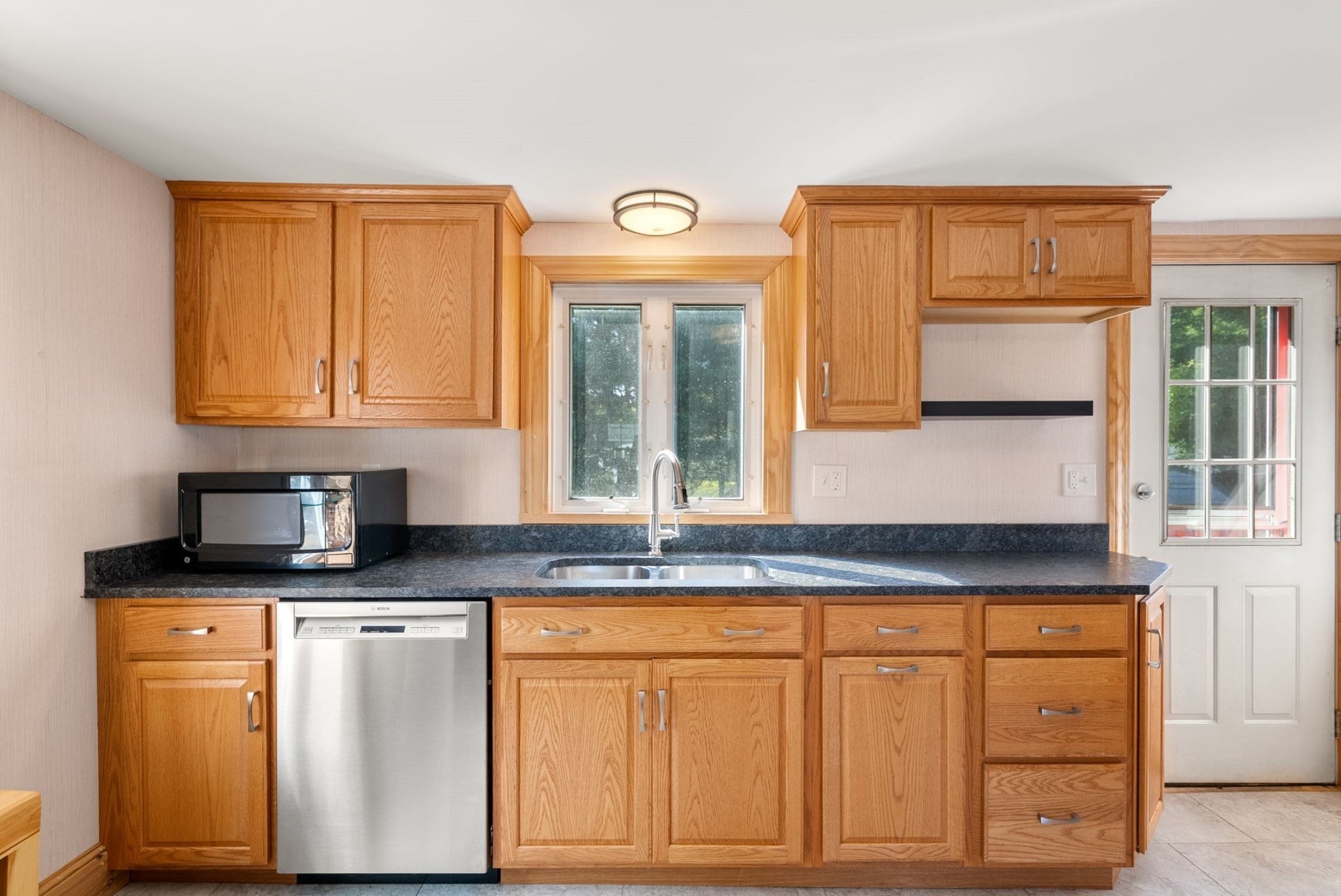 41 Jones Ave, Randolph, MA, 41 Jones Ave, Randolph, MA Photo #11