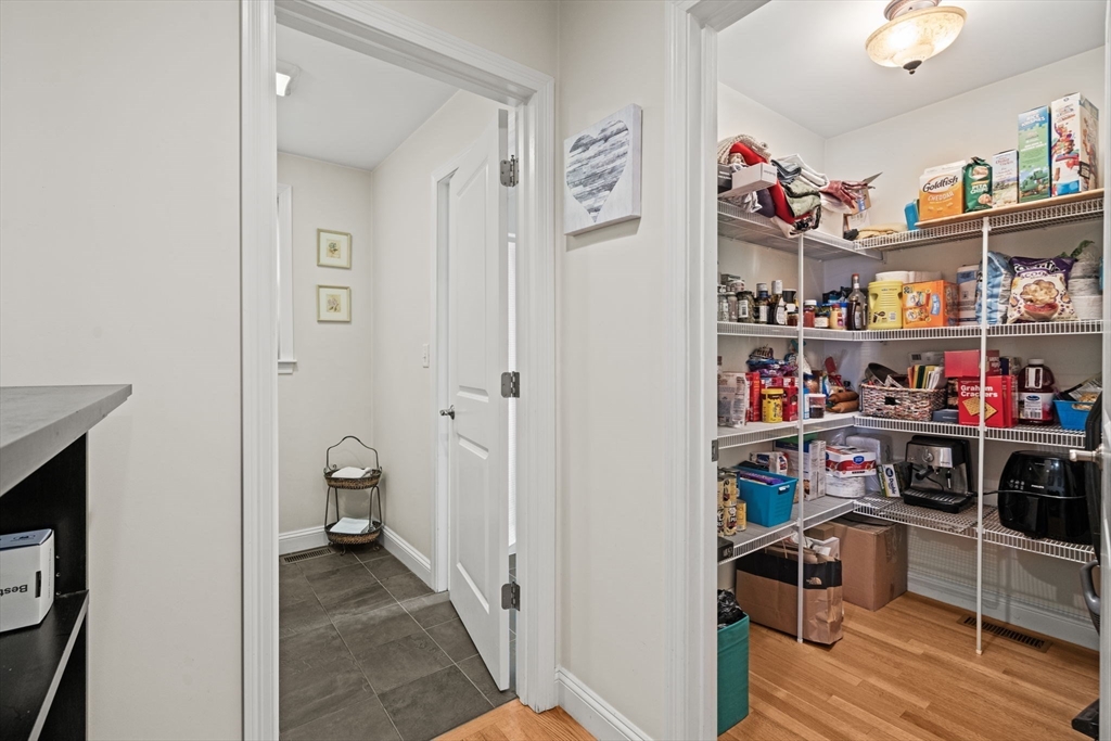 2 O'connor Lane, Woburn, MA, 2 O'connor Lane, Woburn, MA Photo #10