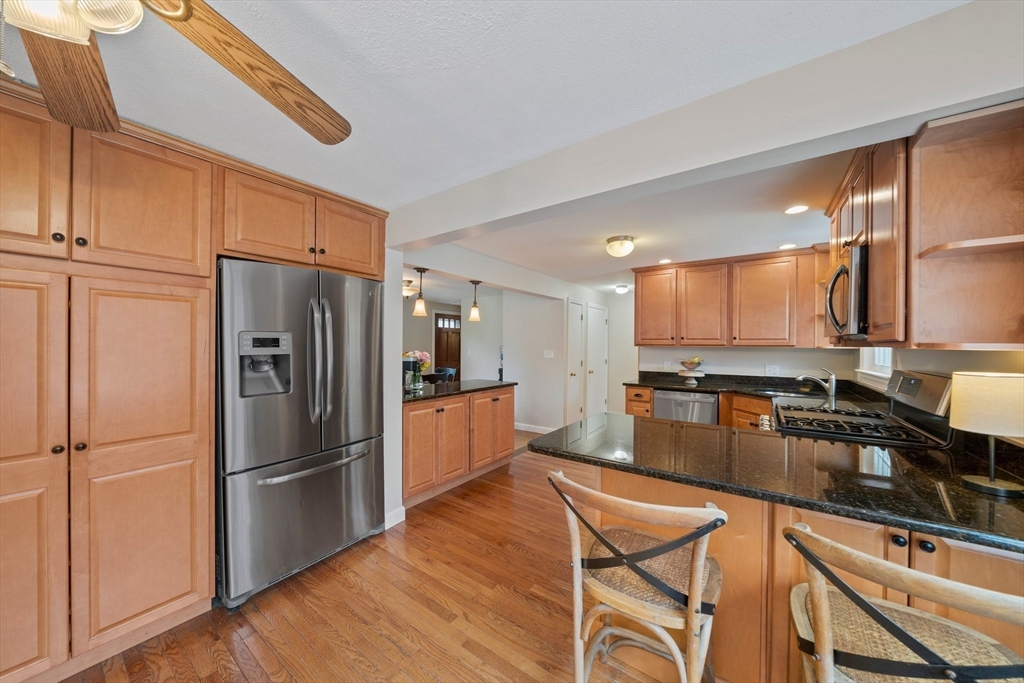 53 Vine St