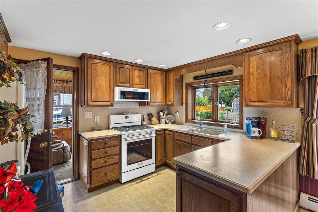 76 Forest Street, Lowell, MA, 76 Forest Street, Lowell, MA Photo #13