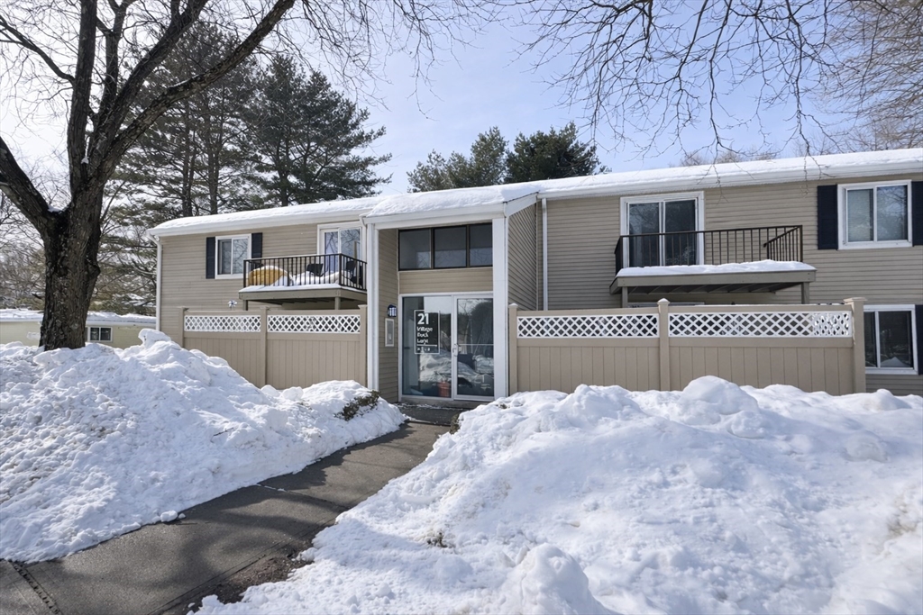 21 Village Rock Ln 4