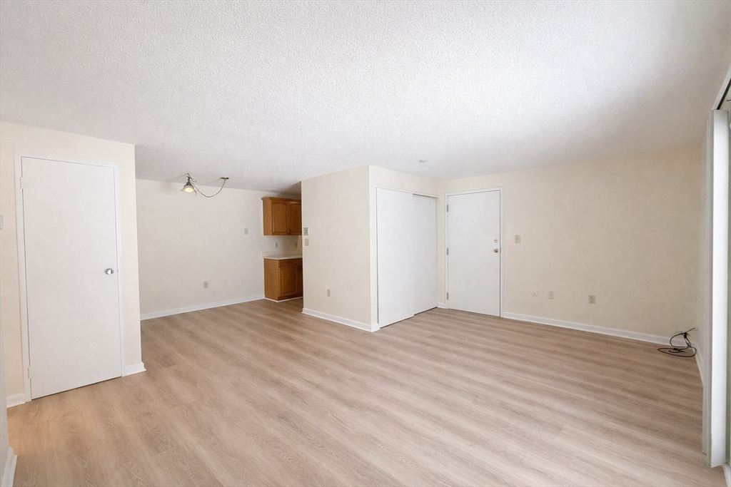 21 Village Rock Ln 4