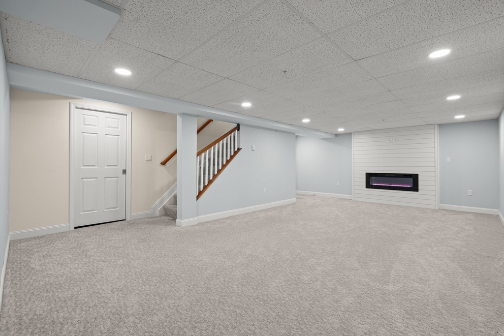 12 Bowood Ln 36