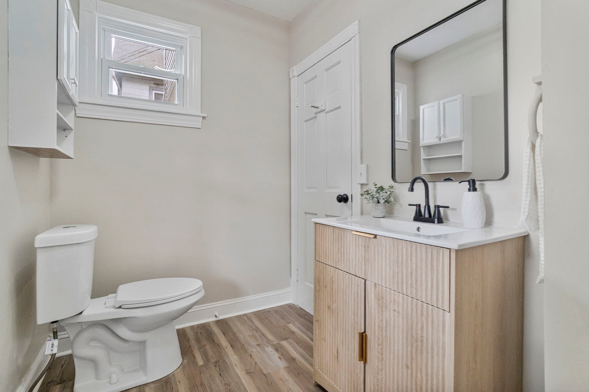 615 White St, Springfield, MA, 615 White St, Springfield, MA Photo #21