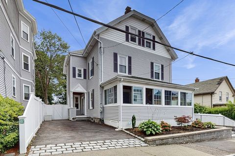 15 Robbins St 15 Waltham MA 02453
