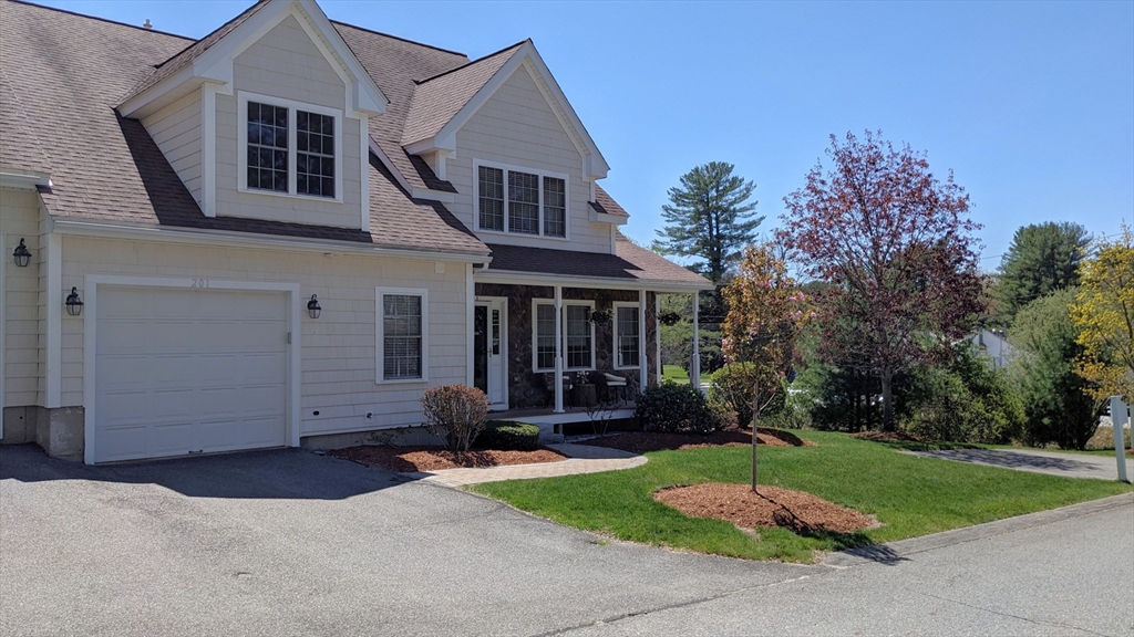53 Baldwin Rd 201