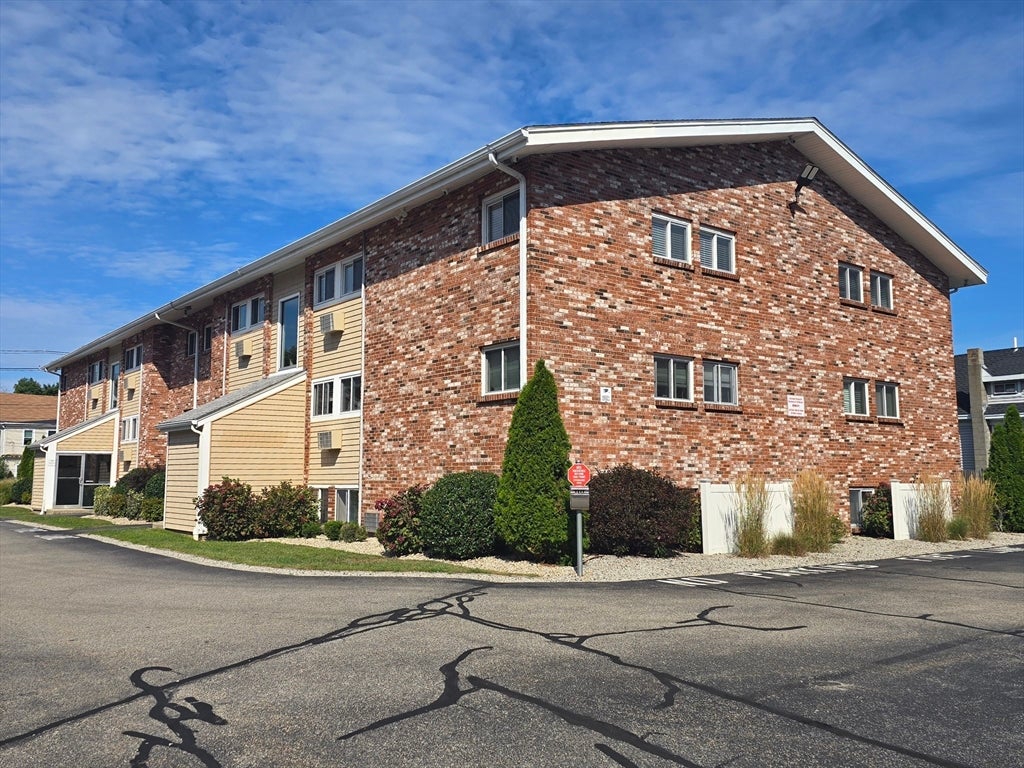 Photo of 720 Main St, Weymouth, MA